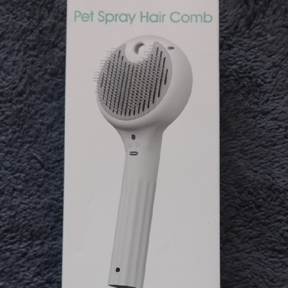 White Pet Spray Hair Comb